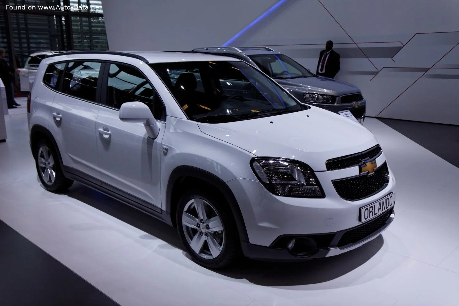 Chevrolet Orlando 1.4 turbo (140 Hp)2011 - 2018 thumbnail 6