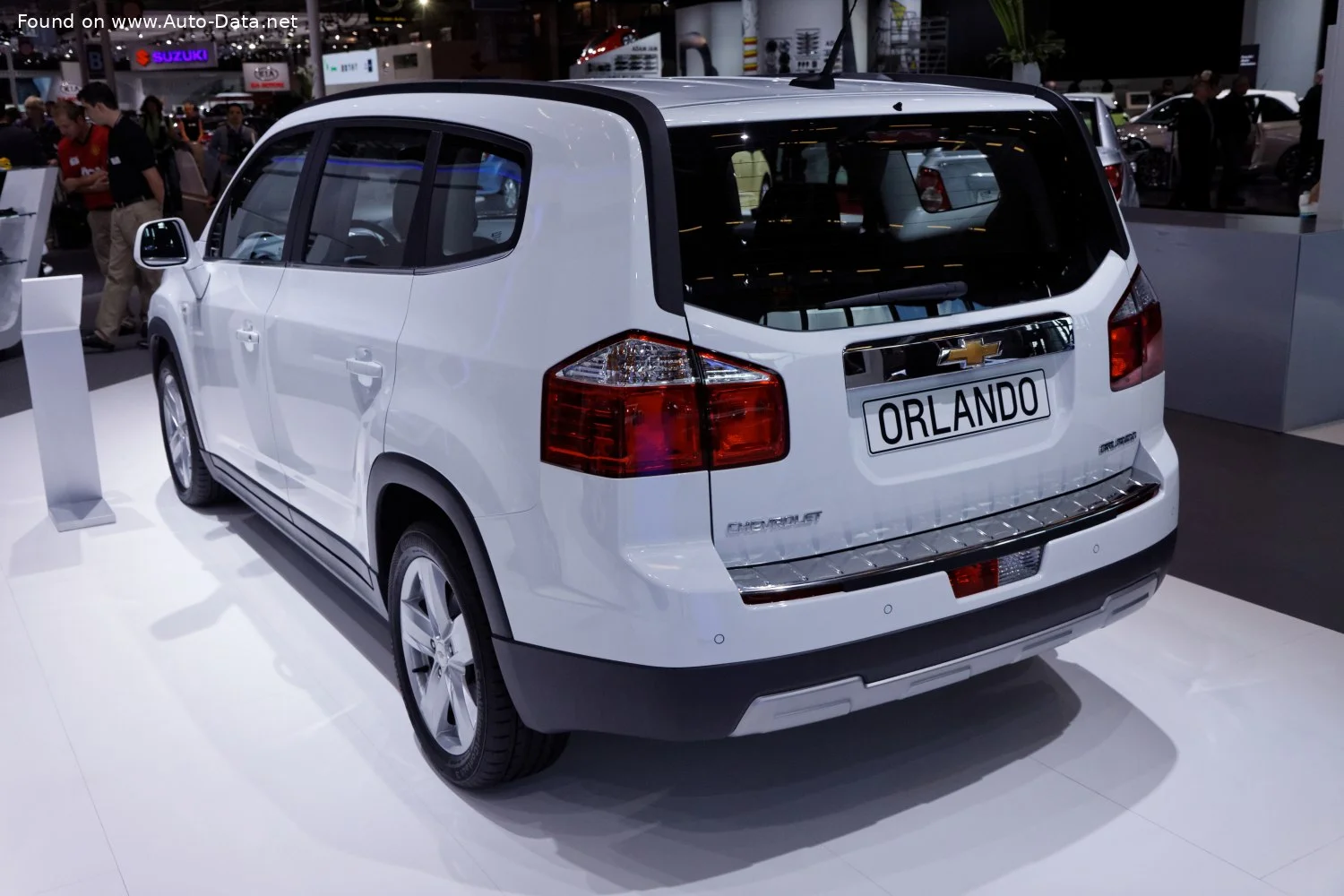 Chevrolet Orlando 1.4 turbo (140 Hp)2011 - 2018 thumbnail 8