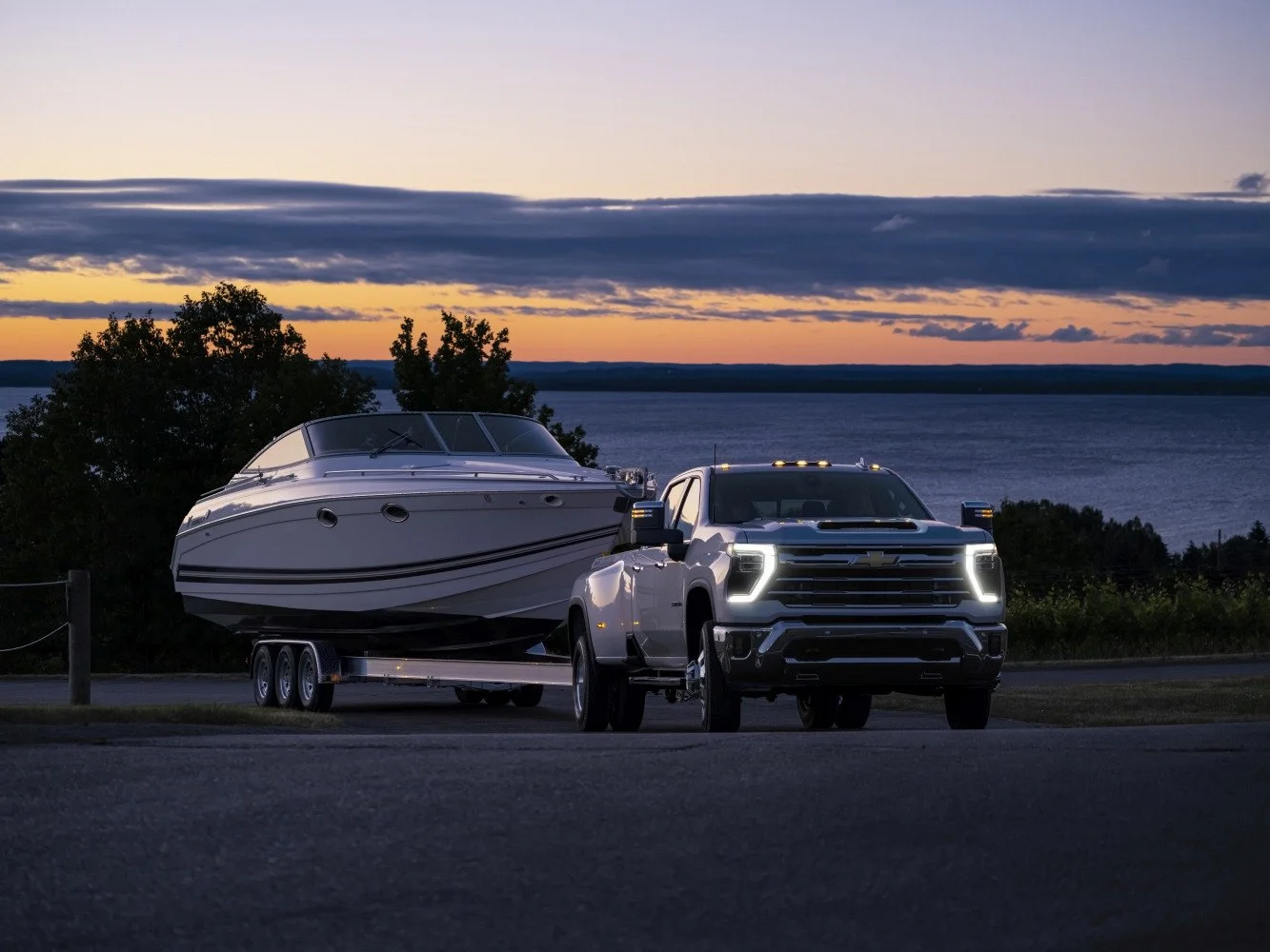 Chevrolet Silverado 3500 HD 6.6 Duramax TD V8 (470 Hp) 4WD DRW Automatic2024 - thumbnail 8