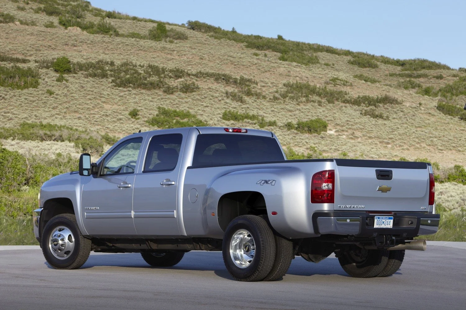 Chevrolet Silverado 3500 HD 6.0 V8 (360 Hp) 4WD DRW Automatic2011 - 2014 thumbnail 4