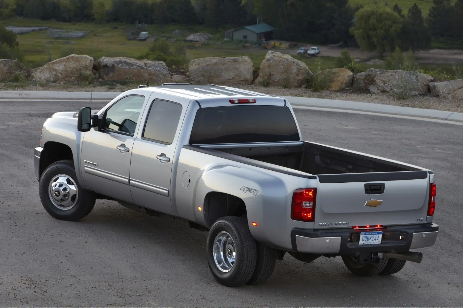 Chevrolet Silverado 3500 HD 6.0 V8 (360 Hp) 4WD DRW Automatic2011 - 2014 thumbnail 5