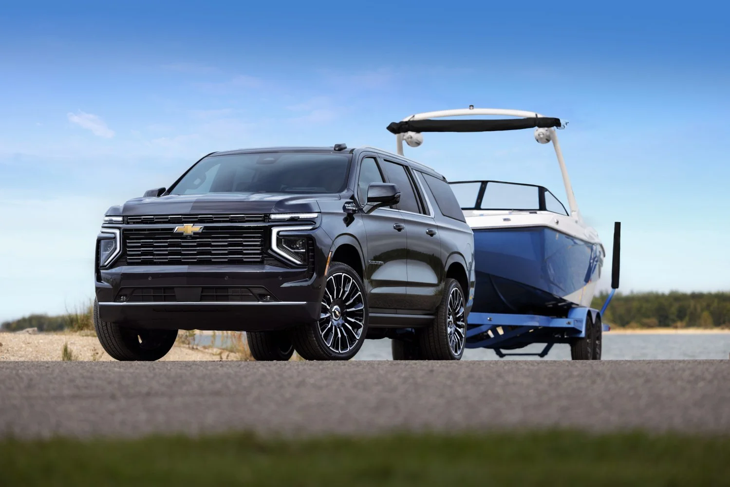 Chevrolet Suburban 3.0d (305 Hp) 4WD Hydra-Matic2024 - thumbnail 3