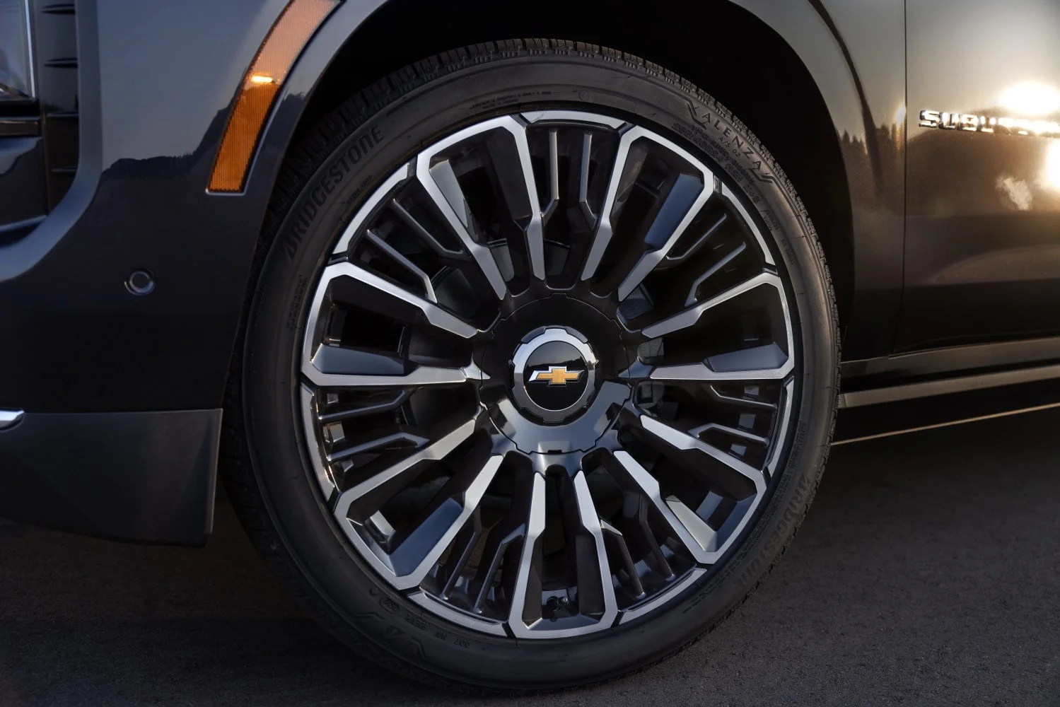 Chevrolet Suburban 3.0d (305 Hp) 4WD Hydra-Matic2024 - thumbnail 4