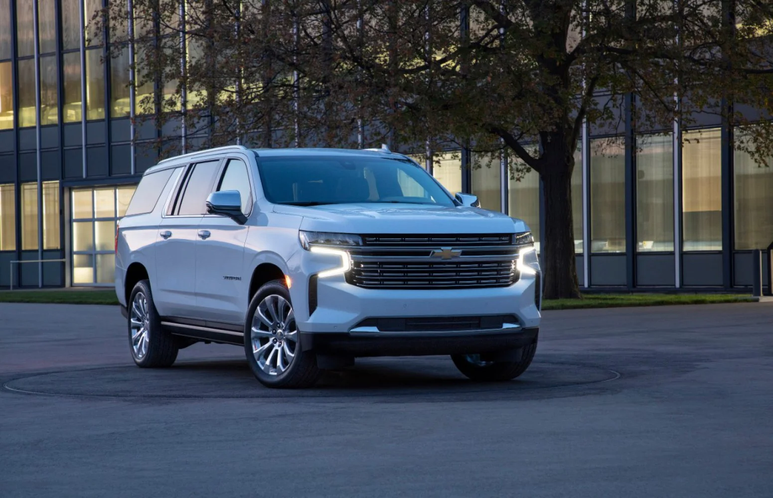 Chevrolet Suburban 3.0d (277 Hp) Automatic2020 - thumbnail 2
