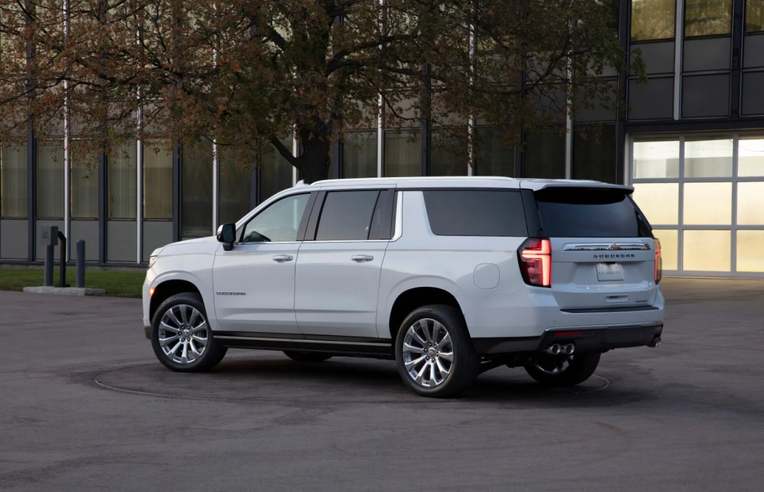 Chevrolet Suburban 3.0d (277 Hp) Automatic2020 - thumbnail 3