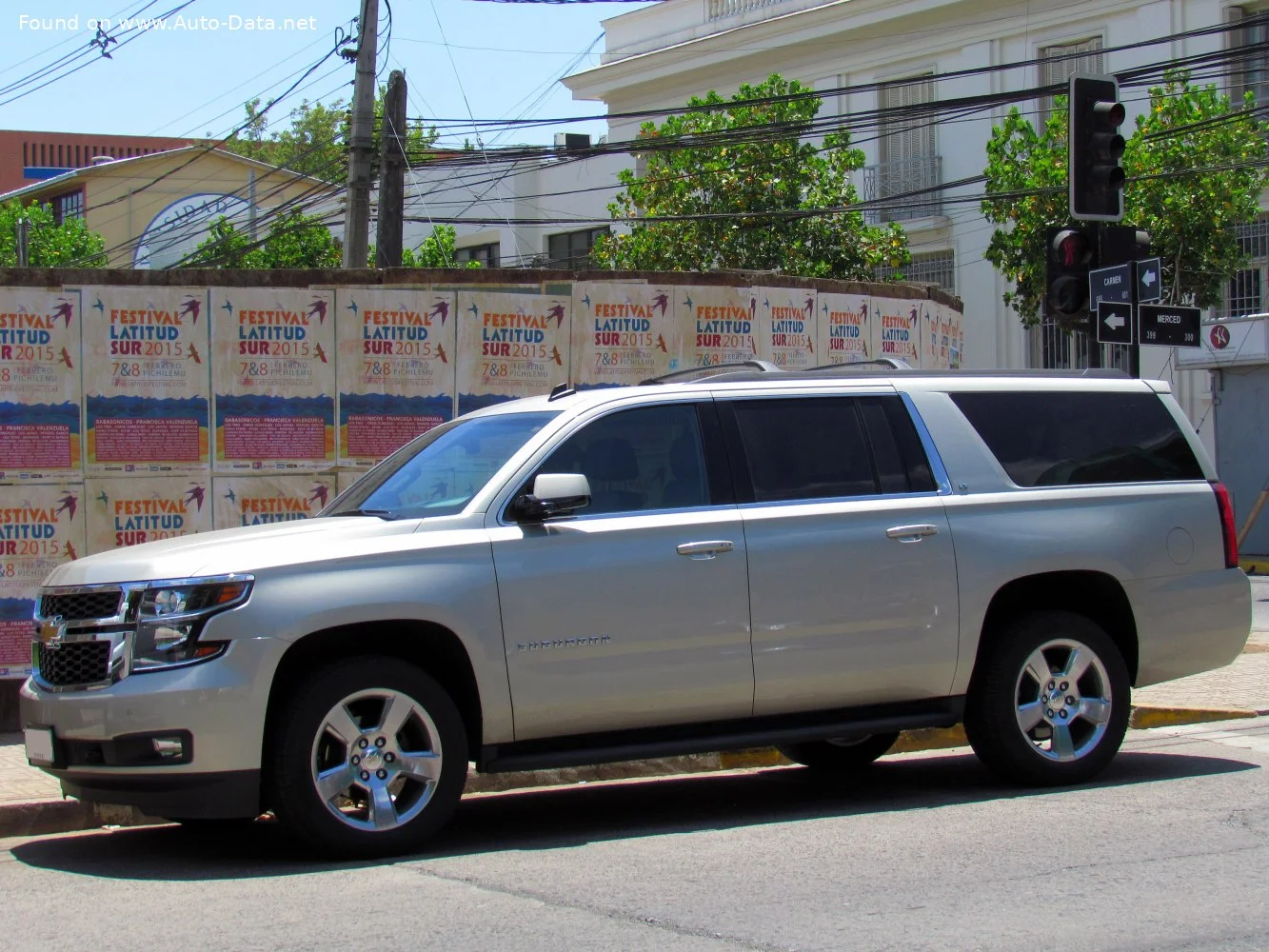 Chevrolet Suburban 5.3 EcoTec V8 (355/380 Hp) Flex Fuel Automatic2015 - 2016 thumbnail 5