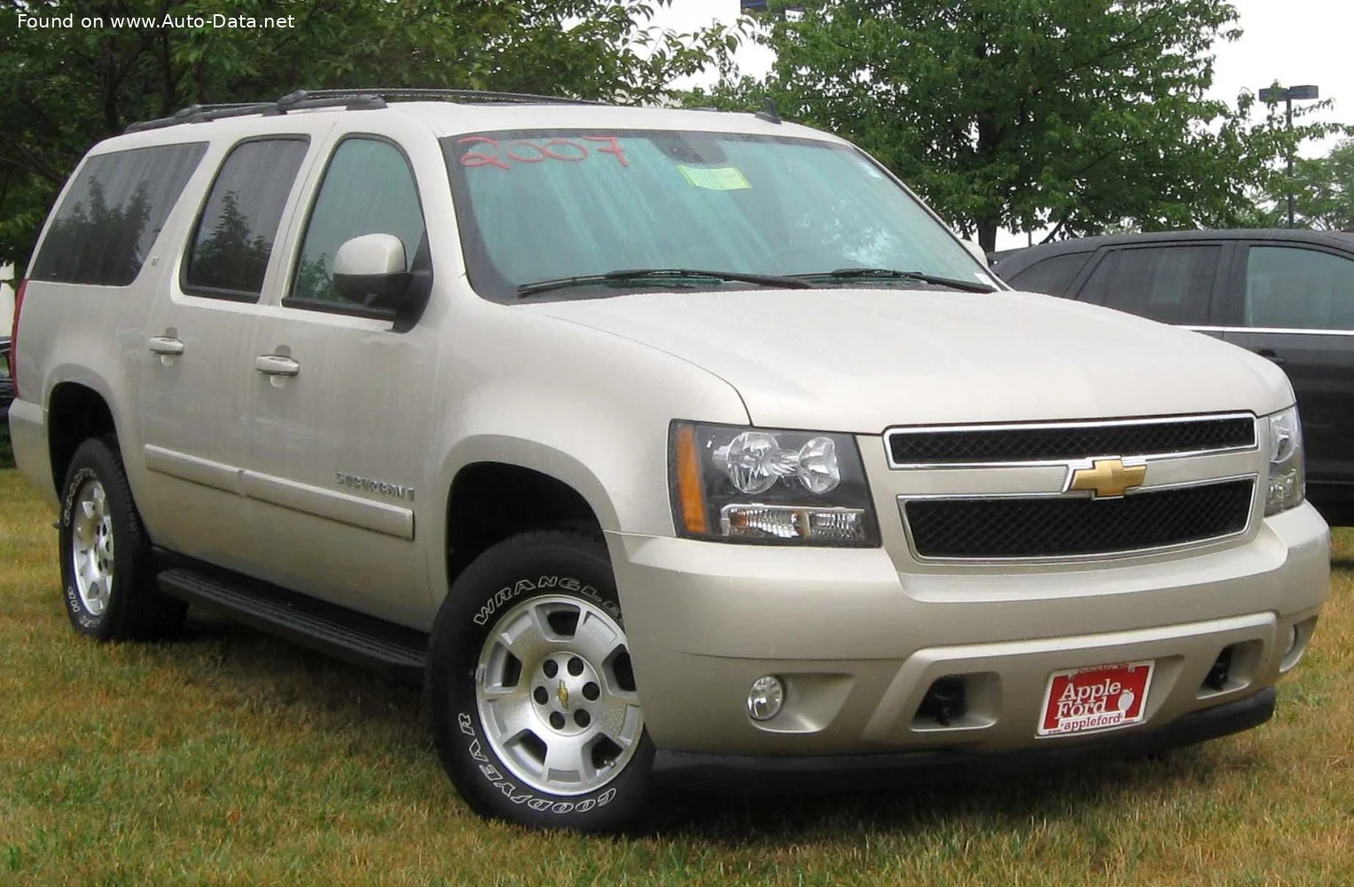 Chevrolet Suburban 5.3 i V8 (310/326 Hp) Flex Fuel Automatic2009 - 2013 thumbnail 4