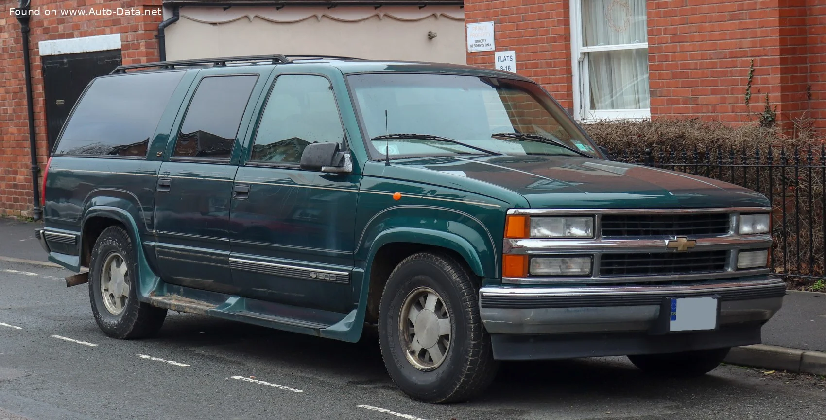 Chevrolet Suburban 5.7 i V8 (200 Hp)1991 - 1999 thumbnail 5