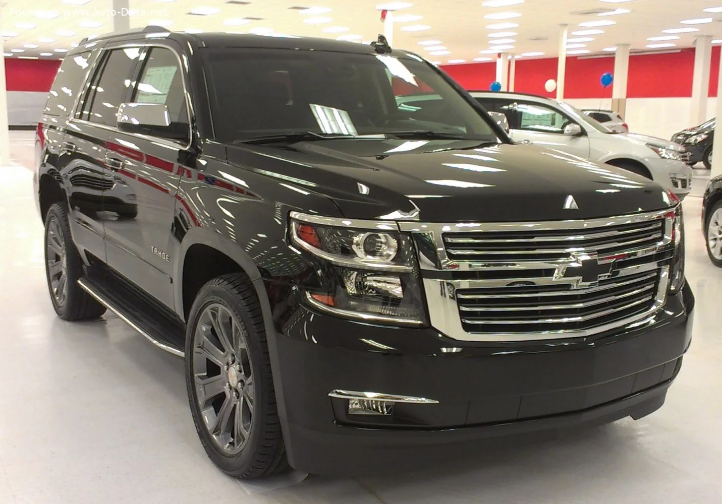 Chevrolet Tahoe 5.3 EcoTec V8 (355 Hp) Automatic2014 - 2020 thumbnail 4