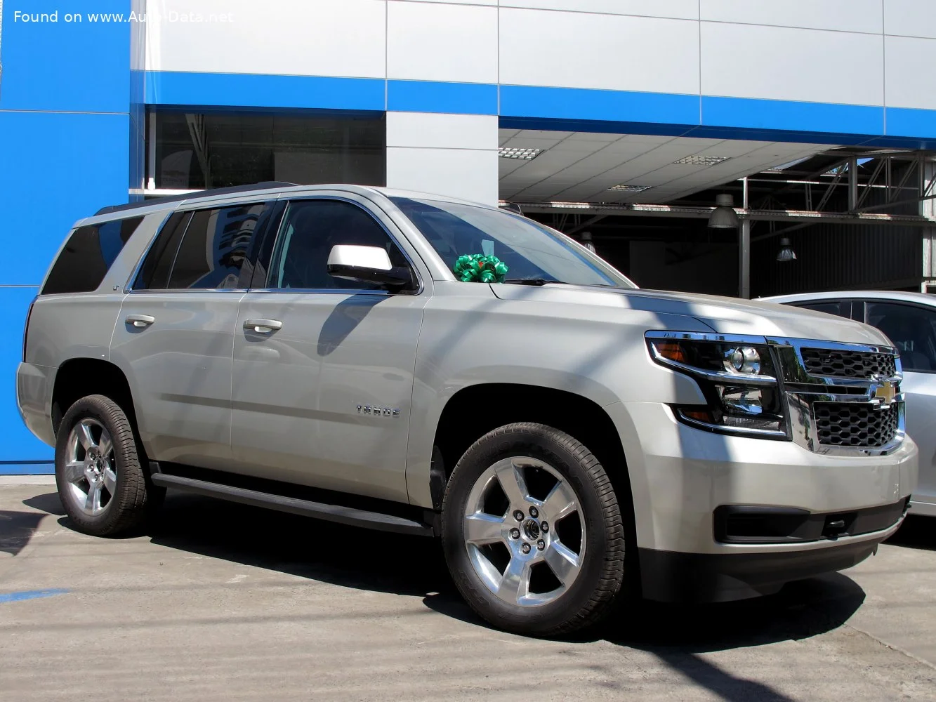 Chevrolet Tahoe 5.3 EcoTec V8 (355 Hp) Automatic2014 - 2020 thumbnail 8