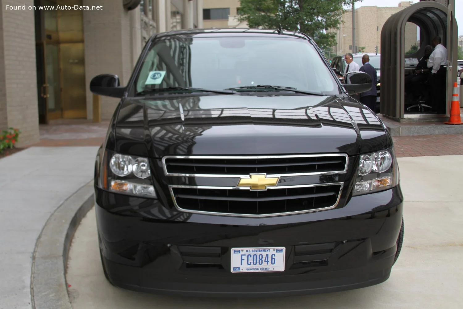 Chevrolet Tahoe 4.8 i V8 (295 Hp) Automatic2007 - 2009 thumbnail 7