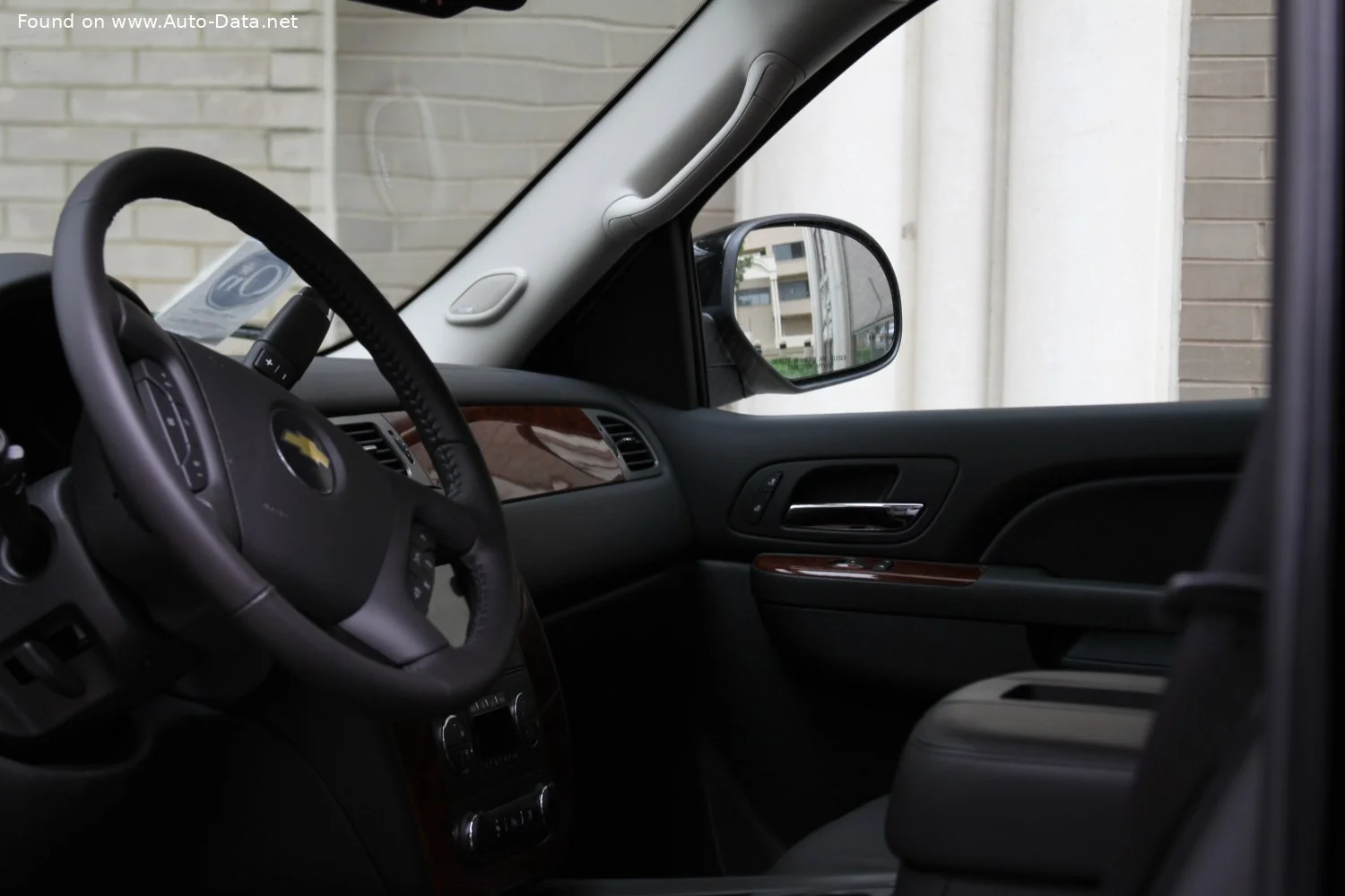 Chevrolet Tahoe 4.8 i V8 (295 Hp) Automatic2007 - 2009 thumbnail 9
