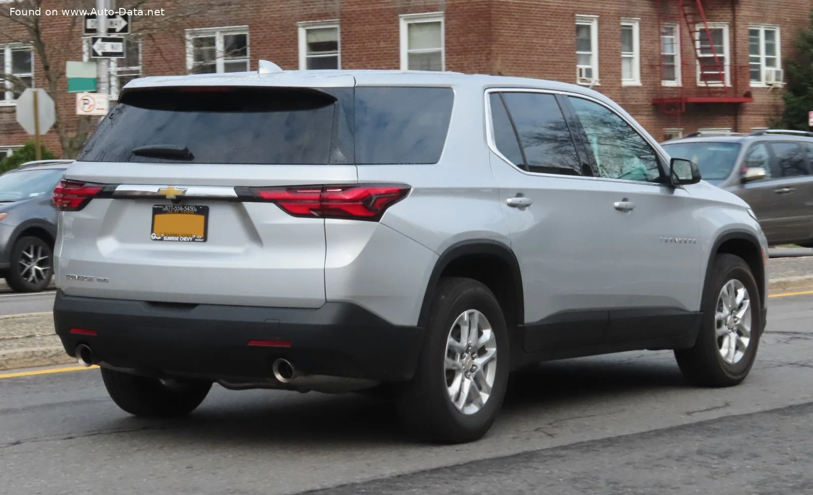 Chevrolet Traverse 3.6 V6 (310 Hp) AWD Hydra-Matic2021 - thumbnail 2