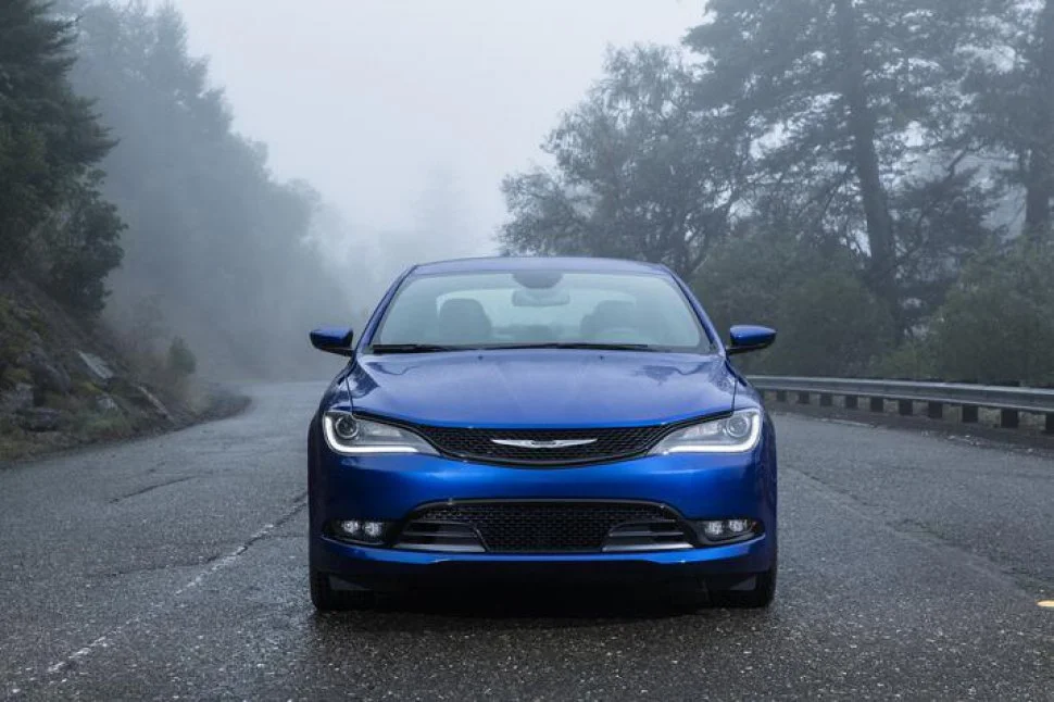 Chrysler 200 2.4 (184 Hp) Automatic Stop-Start2015 - 2017 thumbnail 2