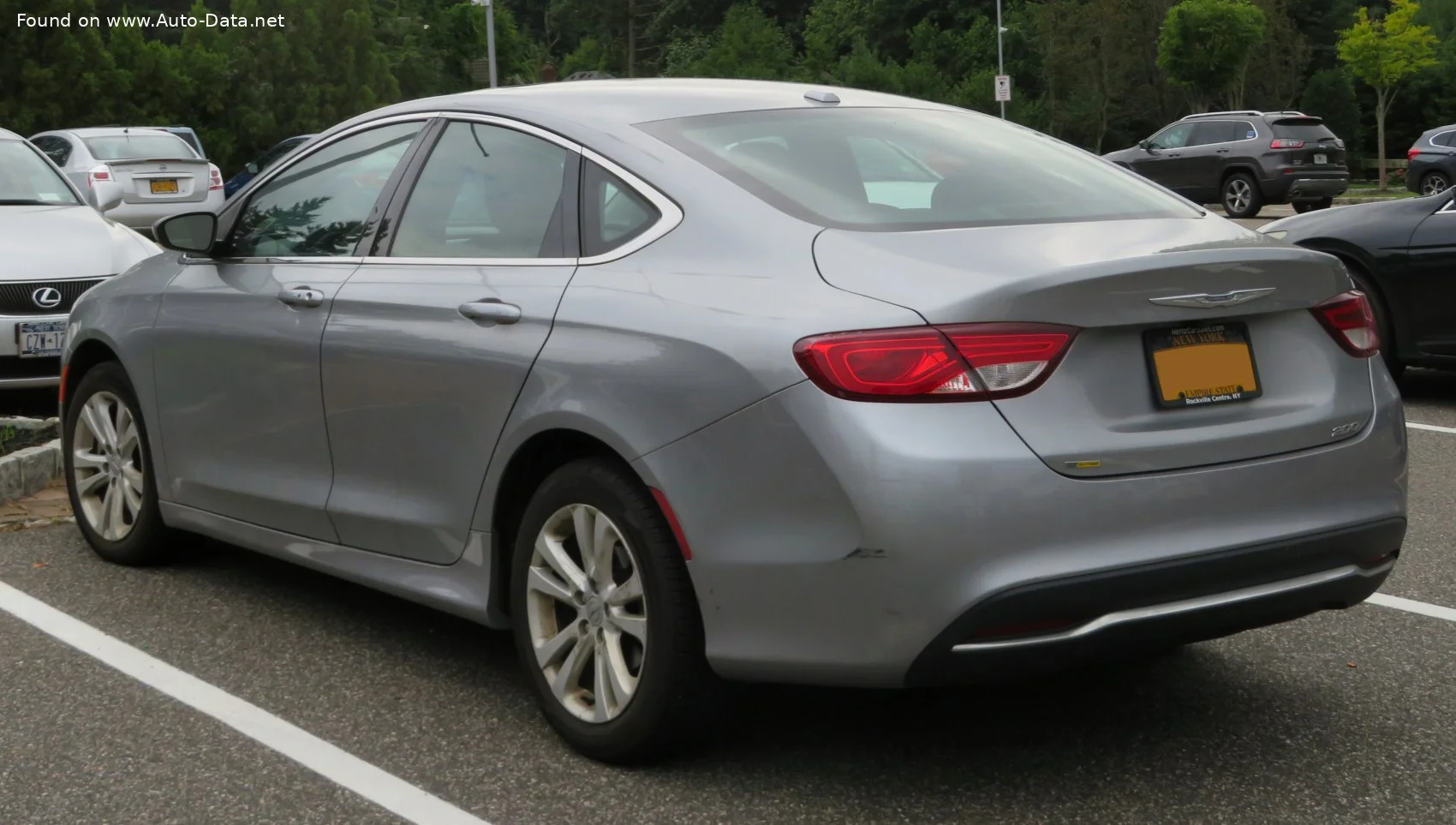 Chrysler 200 2.4 (184 Hp) Automatic Stop-Start2015 - 2017 thumbnail 12