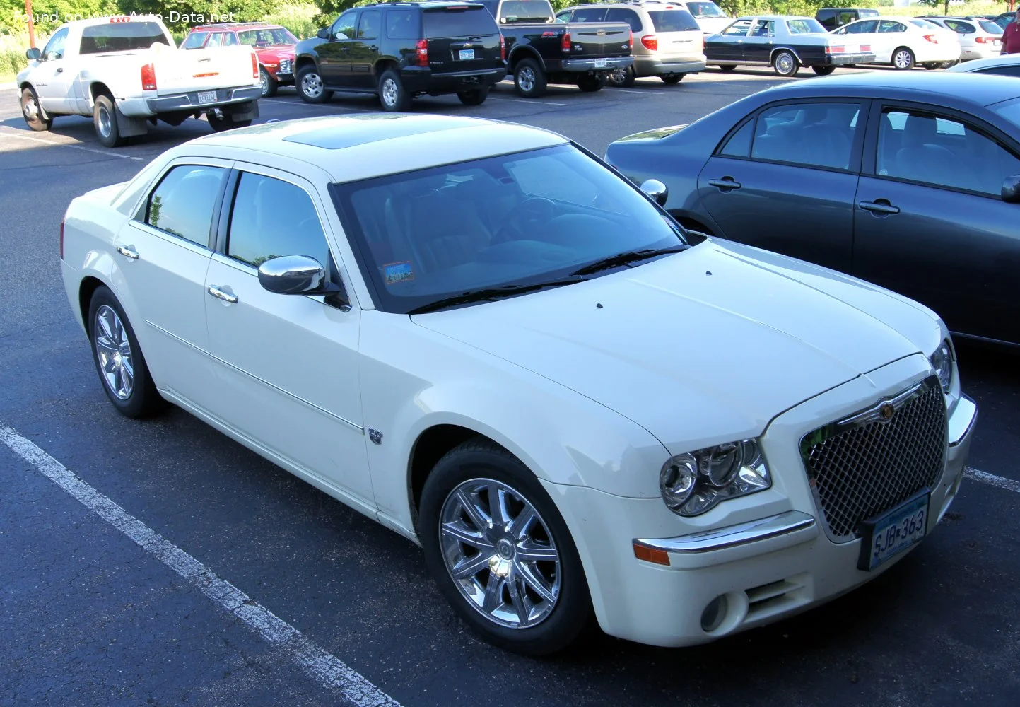 Chrysler 300 2.7 V6 (181 Hp) Automatic2004 - 2010 thumbnail 3