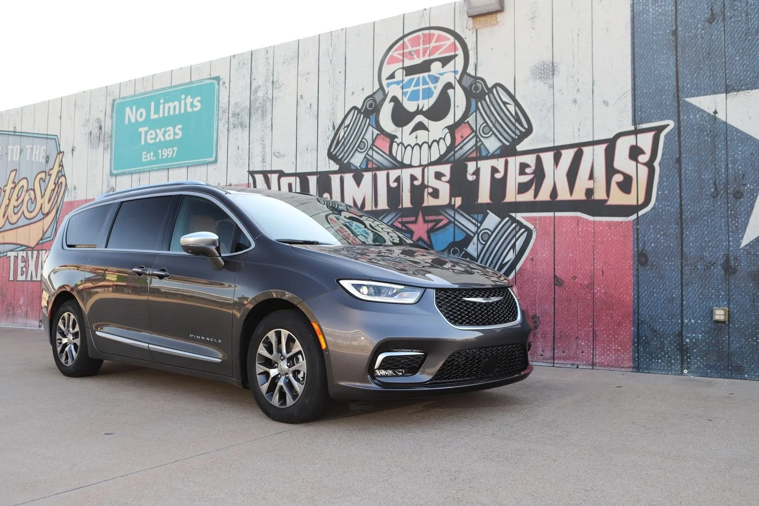 Chrysler Pacifica (minivan) 3.6 Pentastar V6 (264 Hp) Plug-in Hybrid EVT2021 - thumbnail 6