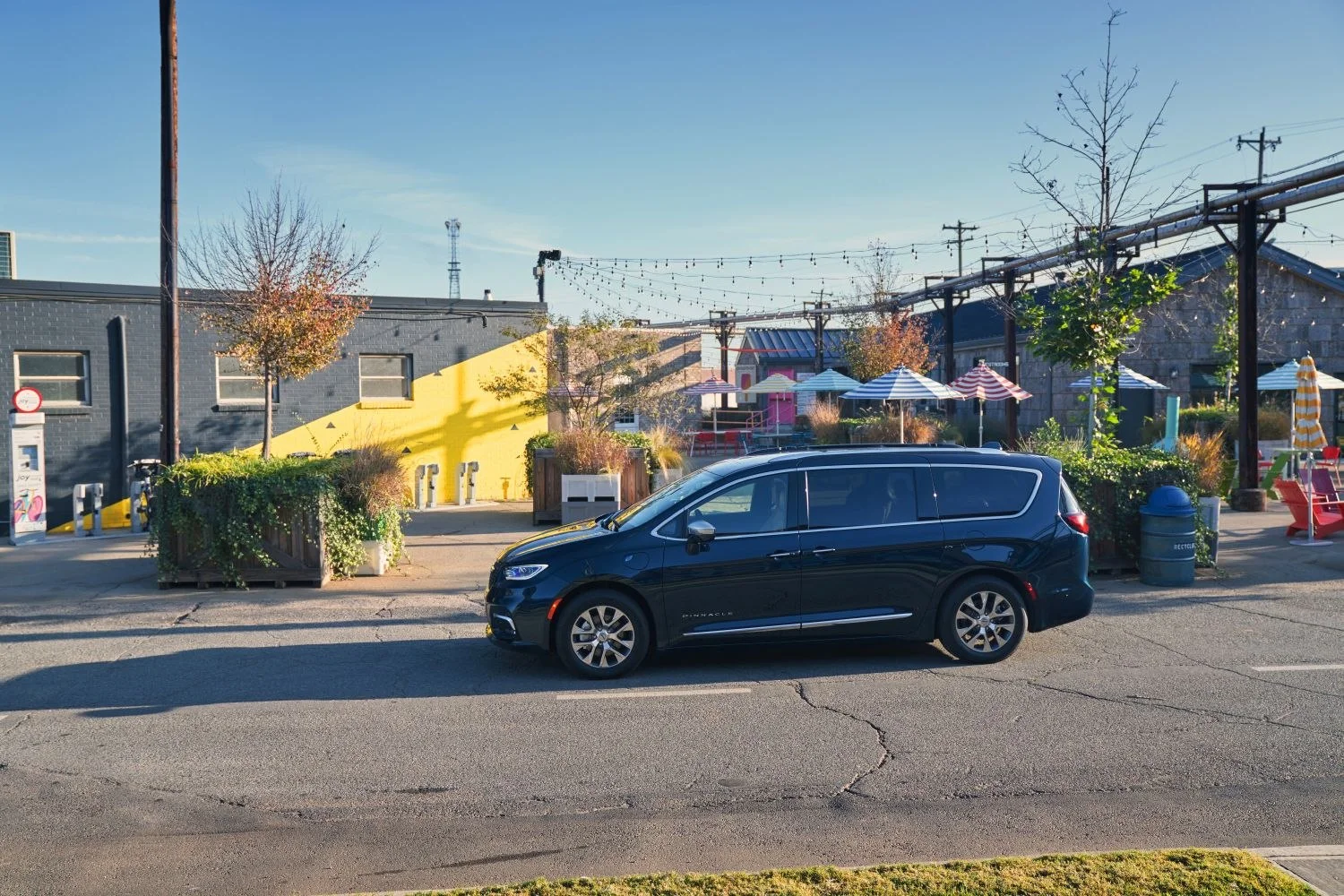 Chrysler Pacifica (minivan) 3.6 Pentastar V6 (264 Hp) Plug-in Hybrid EVT2021 - thumbnail 9