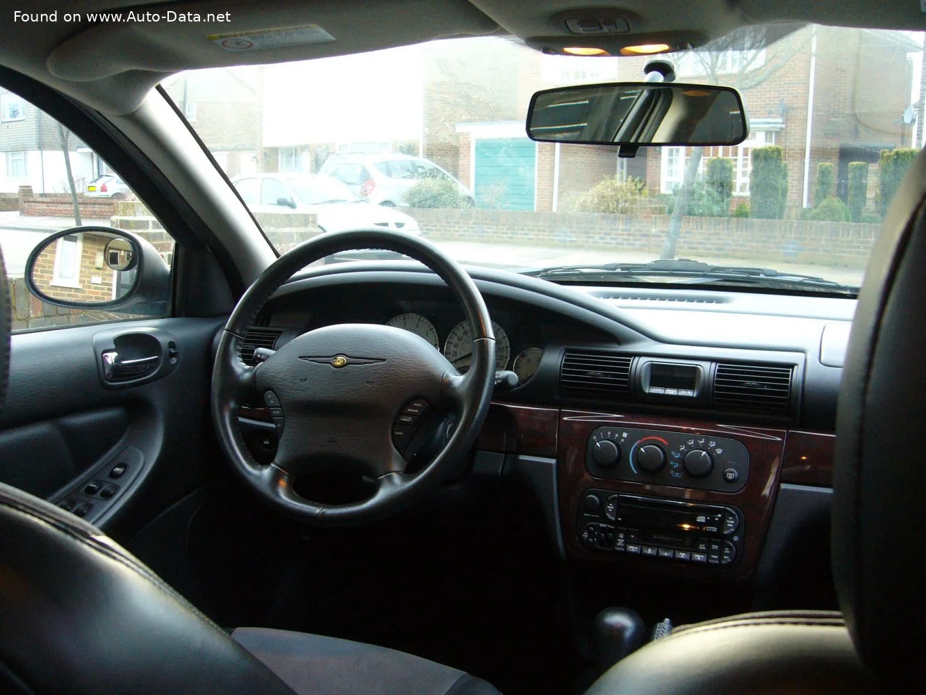 Chrysler Sebring 2.0 i 16V (141 Hp)2000 - 2006 thumbnail 4