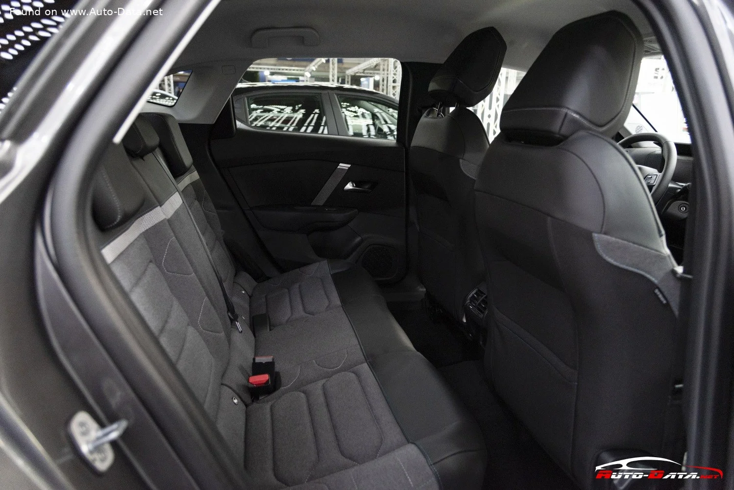 Citroen C4 X 1.2 (136 Hp) Mild Hybrid e-DSC2024 - 2024 thumbnail 18