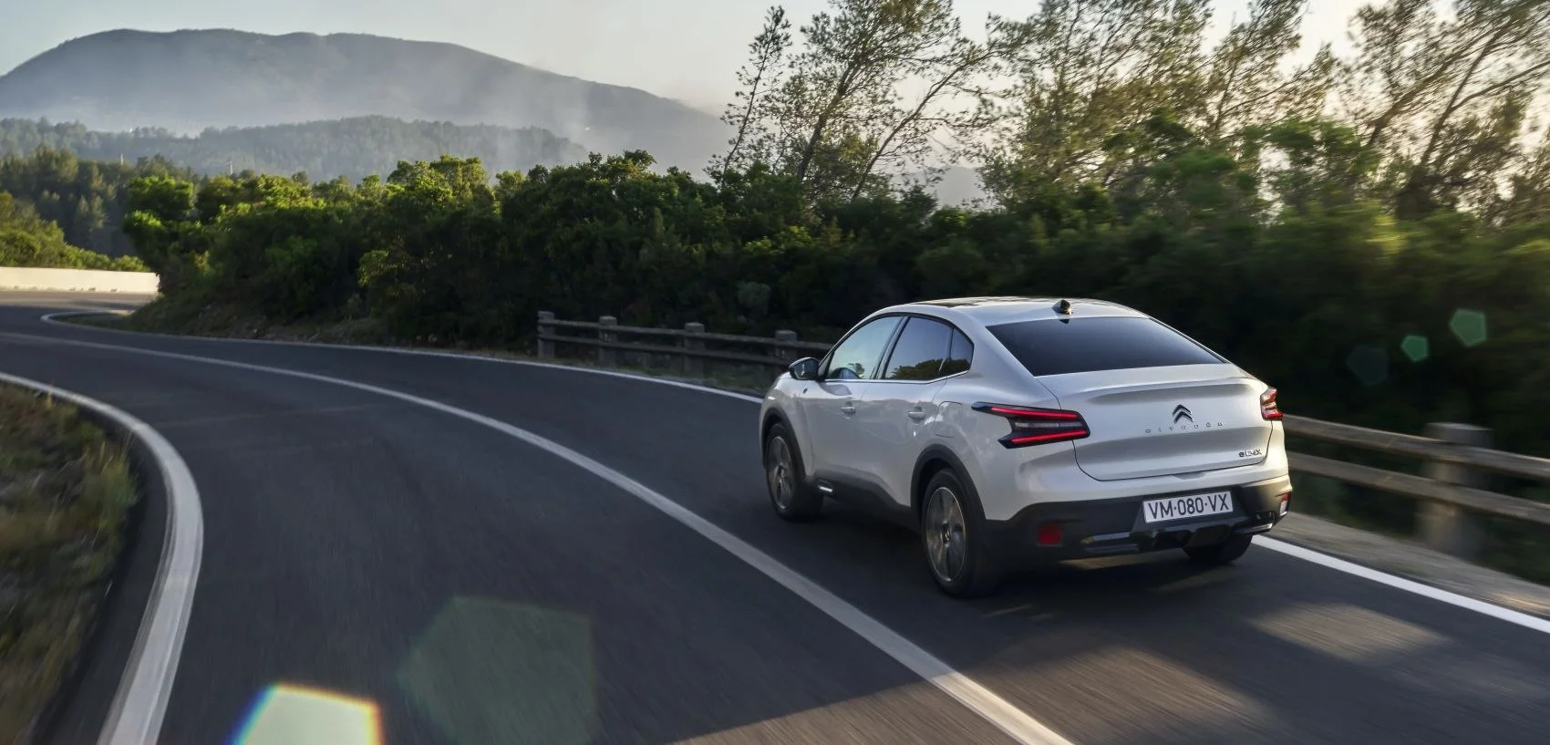 Citroen C4 X 1.2 (136 Hp) Mild Hybrid e-DSC2024 - 2024 thumbnail 3