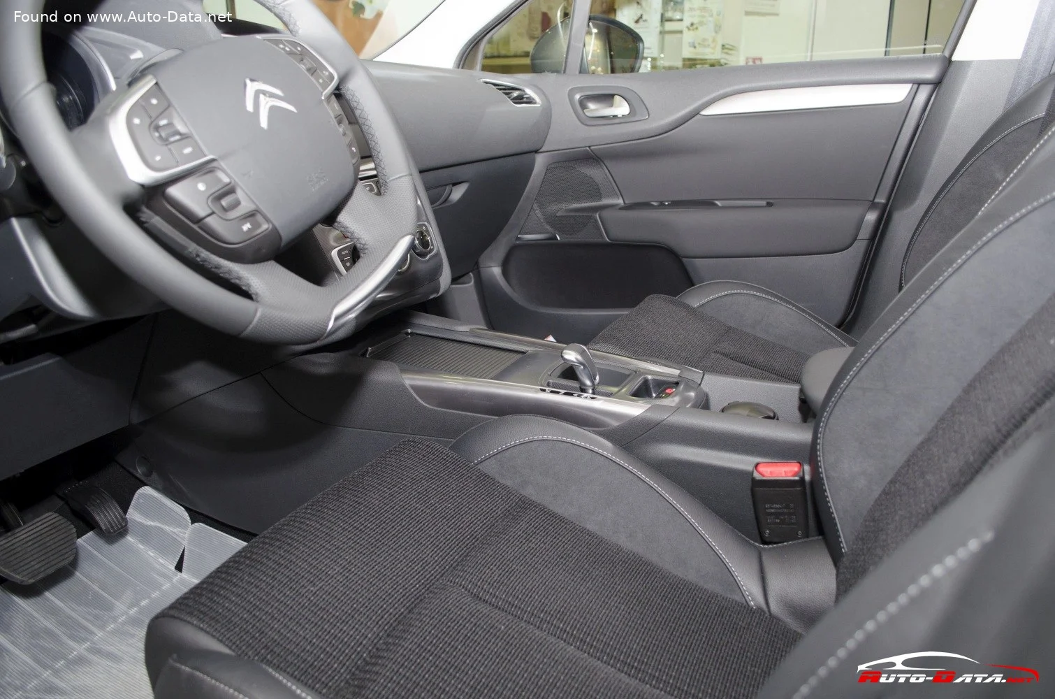 Citroen C4 1.2 PureTech (130 Hp)2014 - 2015 thumbnail 12