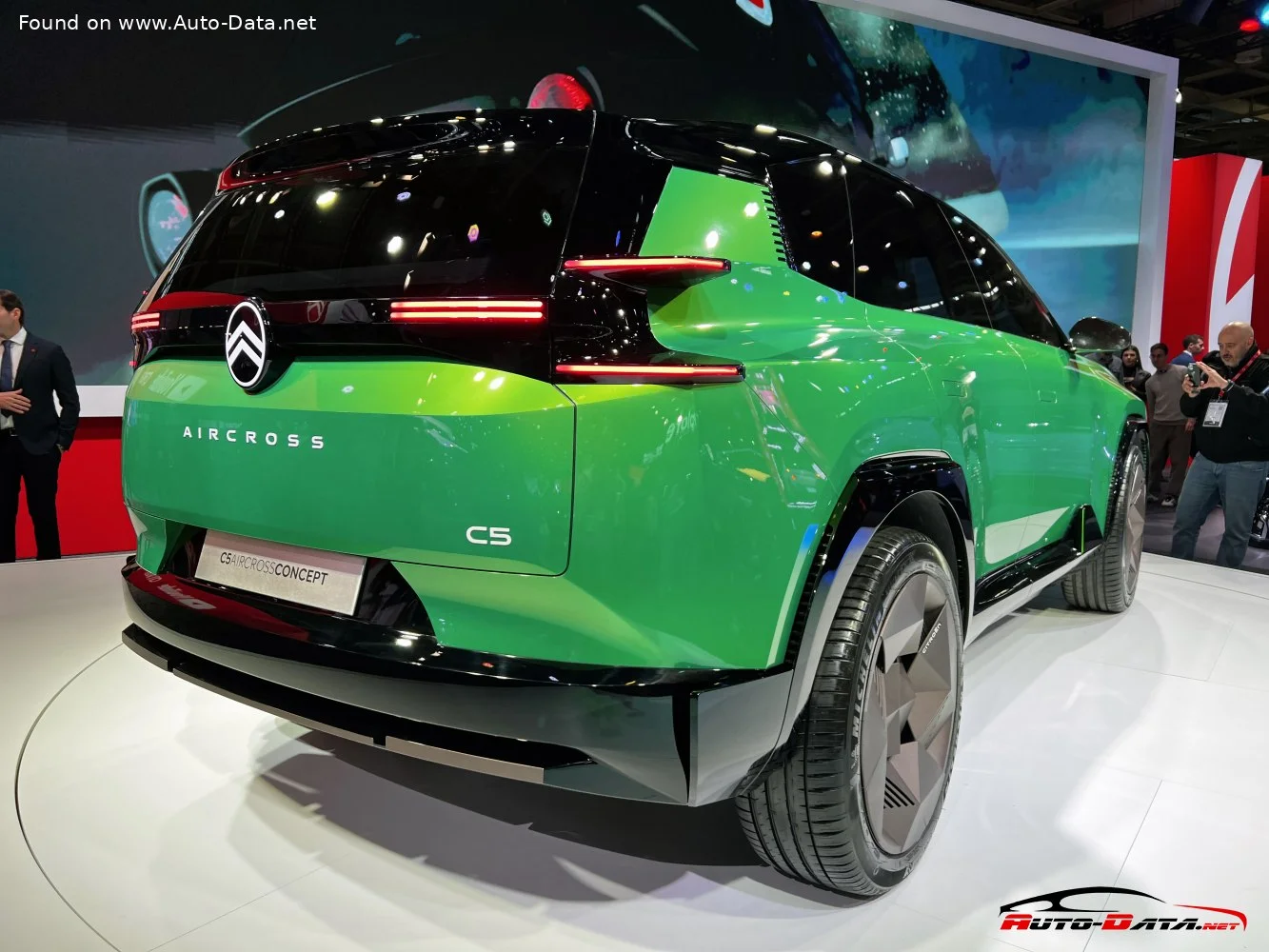 Citroen C5 Aircross Citroen C5 Aircross concept thumbnail 6
