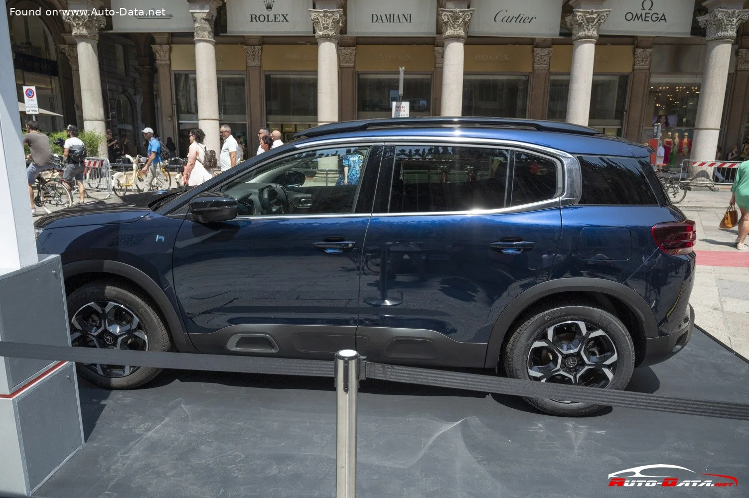 Citroen C5 Aircross 1.2 (136 Hp) Mild Hybrid e-DSC2023 - 2025 thumbnail 15