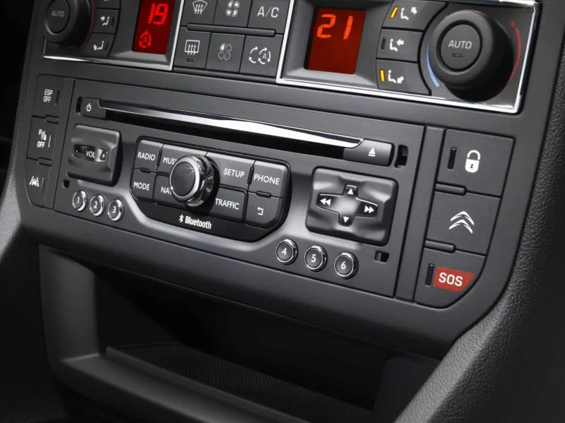 Citroen C5 1.6 e-HDi (114 Hp) Airdream EGS2012 - 2015 thumbnail 18
