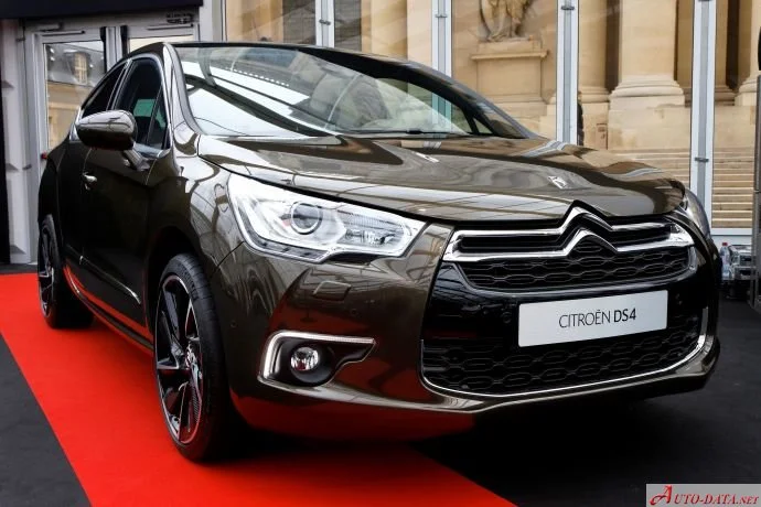 Citroen DS4 1.2 PureTech (130 Hp) Stop&Start2014 - 2015 thumbnail 11