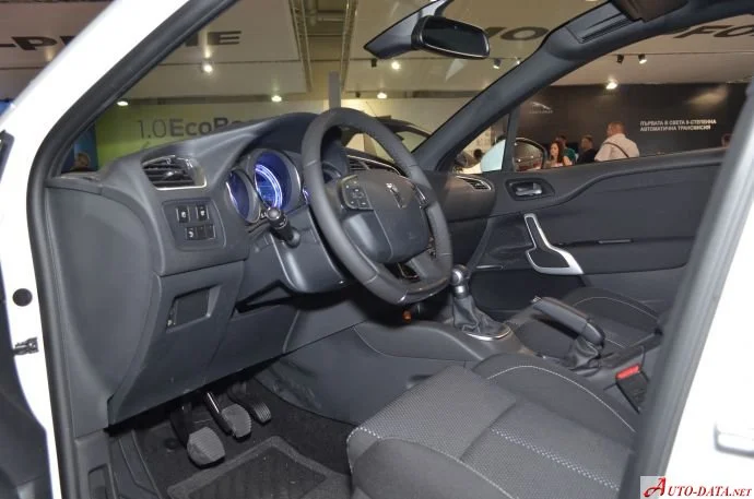 Citroen DS4 1.2 PureTech (130 Hp) Stop&Start2014 - 2015 thumbnail 14