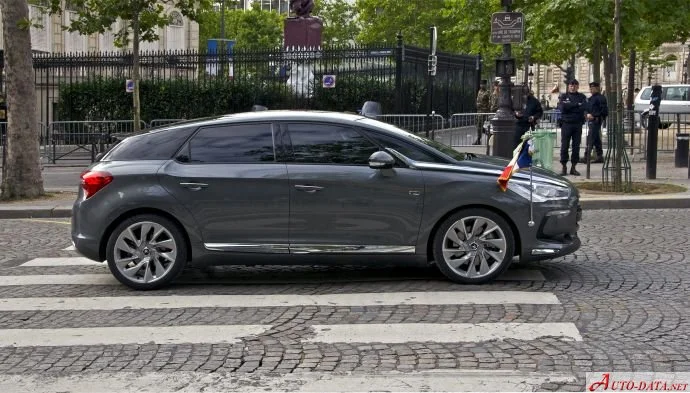 Citroen DS5 1.6 BlueHDi (120 Hp)2014 - 2015 thumbnail 11