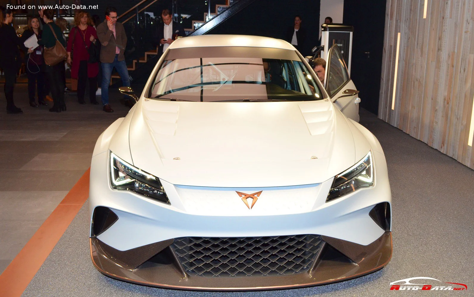 Cupra E-Racer 65.6 kWh (680 Hp)2020 - thumbnail 2