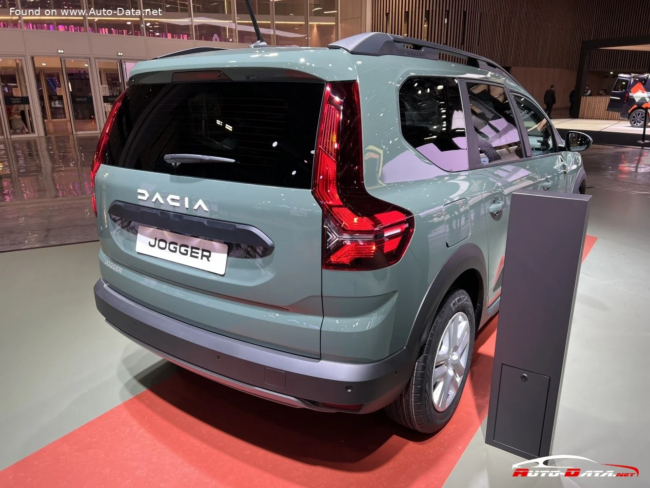 Dacia Jogger 1.0 TCe (110 Hp)2022 - thumbnail 3