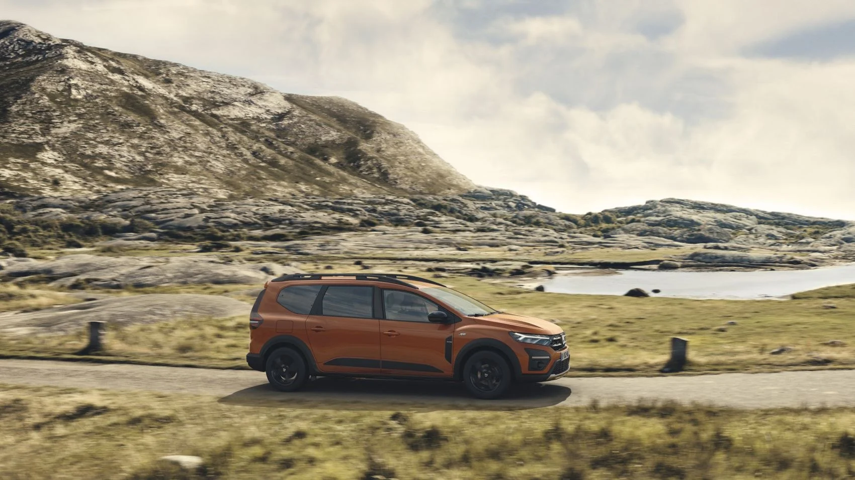 Dacia Jogger 1.0 TCe (110 Hp)2021 - 2022 thumbnail 2