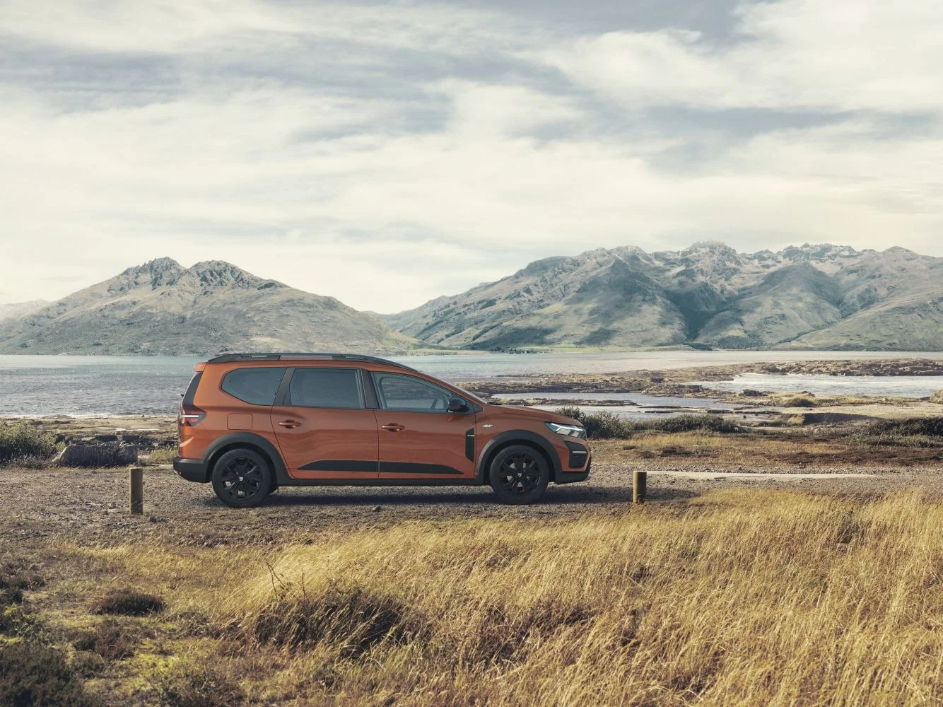 Dacia Jogger 1.0 TCe (110 Hp)2021 - 2022 thumbnail 4