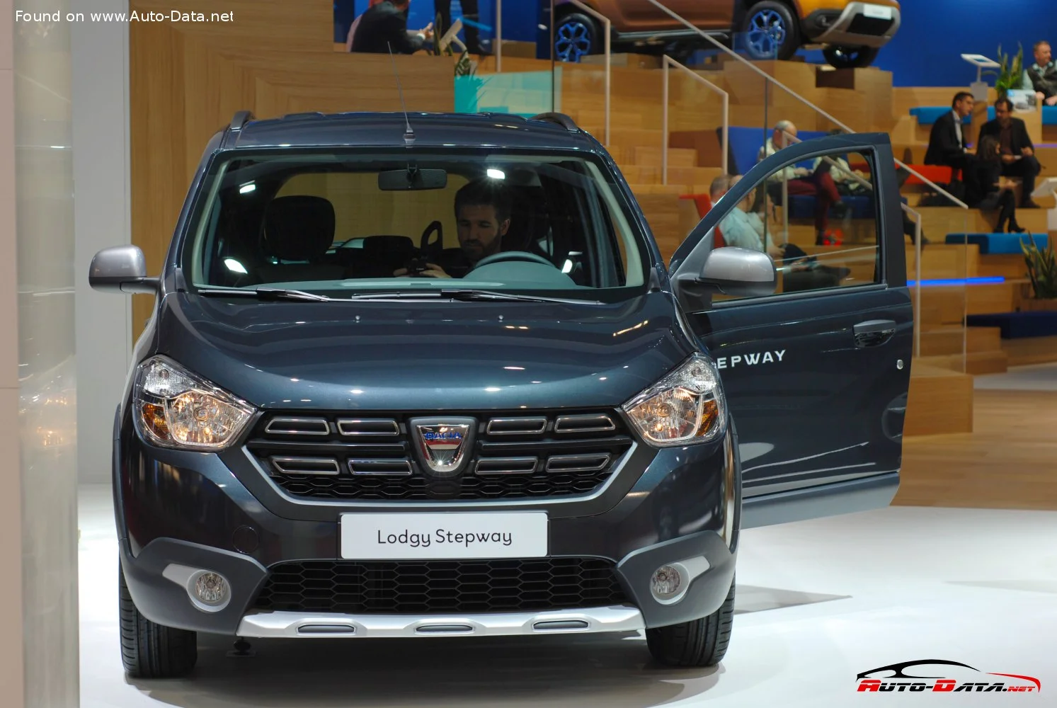 Dacia Lodgy 1.2 TCe (116 Hp)2017 - 2018 thumbnail 9