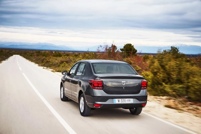 Dacia Logan 0.9 TCe 90 CP (90 Hp)2016 - 2018 thumbnail 2