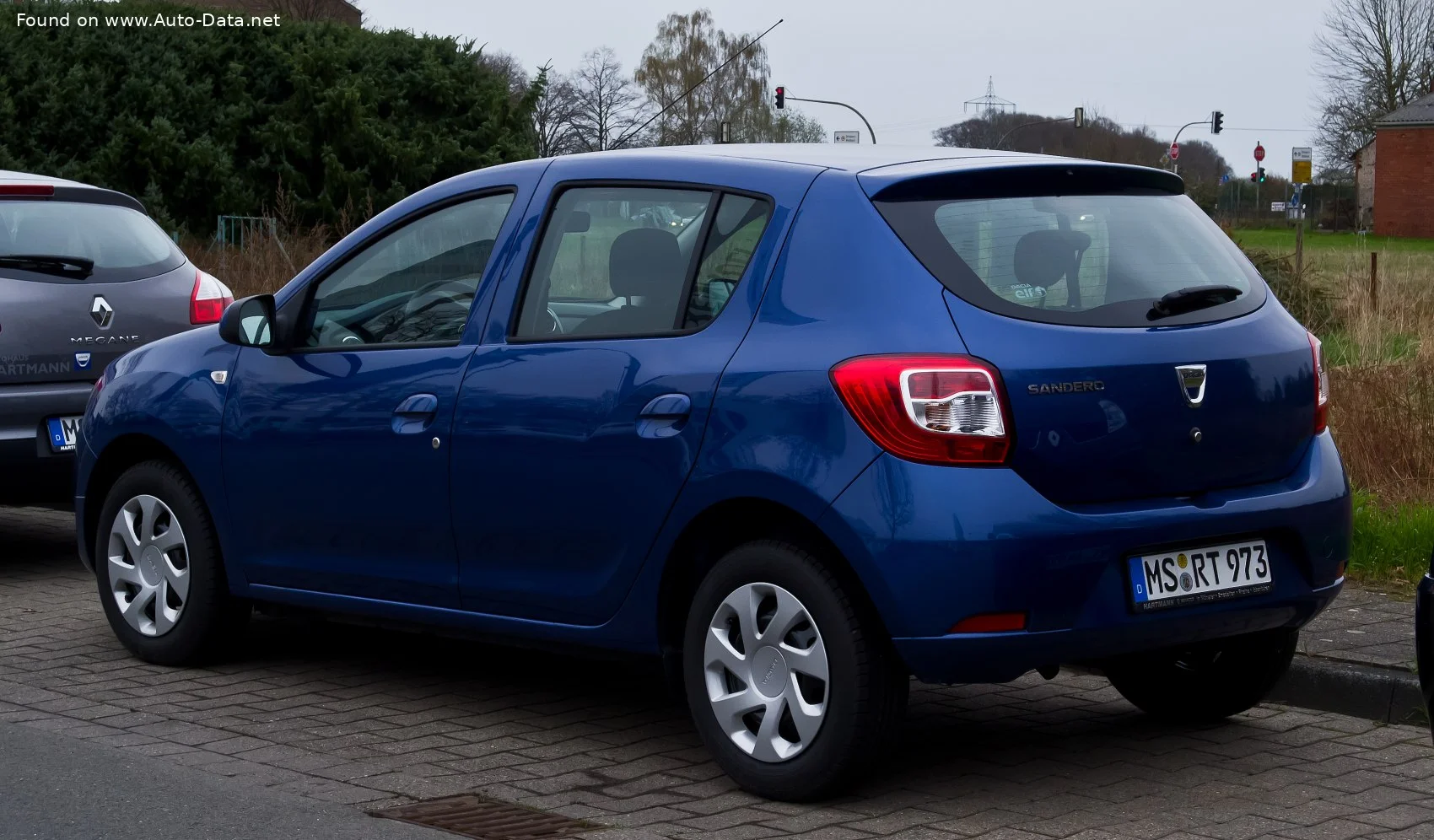 Dacia Sandero 0.9 Tce (90 Hp)2012 - 2015 thumbnail 2