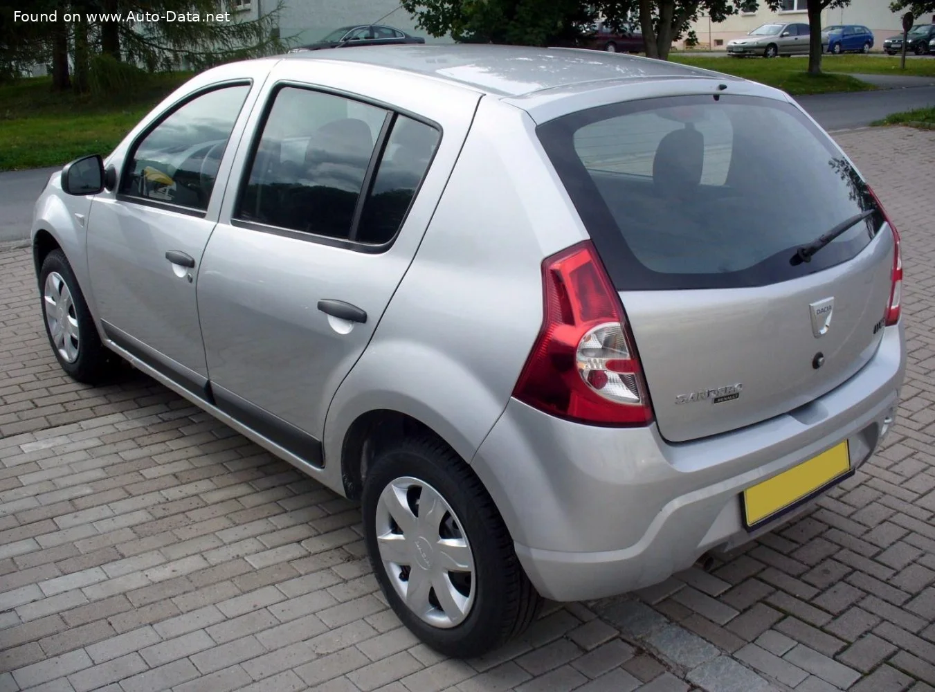 Dacia Sandero 1.2 (75/72 Hp) LPG2010 - 2012 thumbnail 2