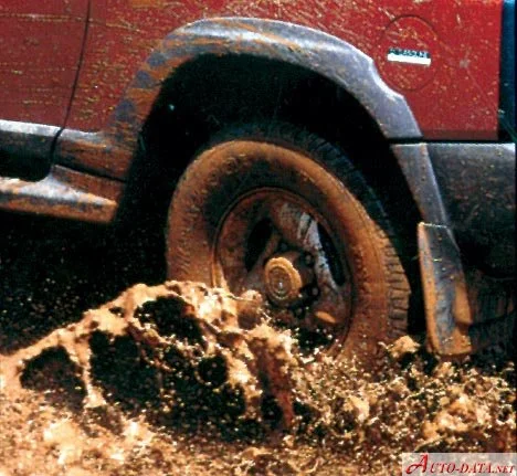 Daewoo Korando 2.0 i 16V (126 Hp)1999 - 2001 thumbnail 5