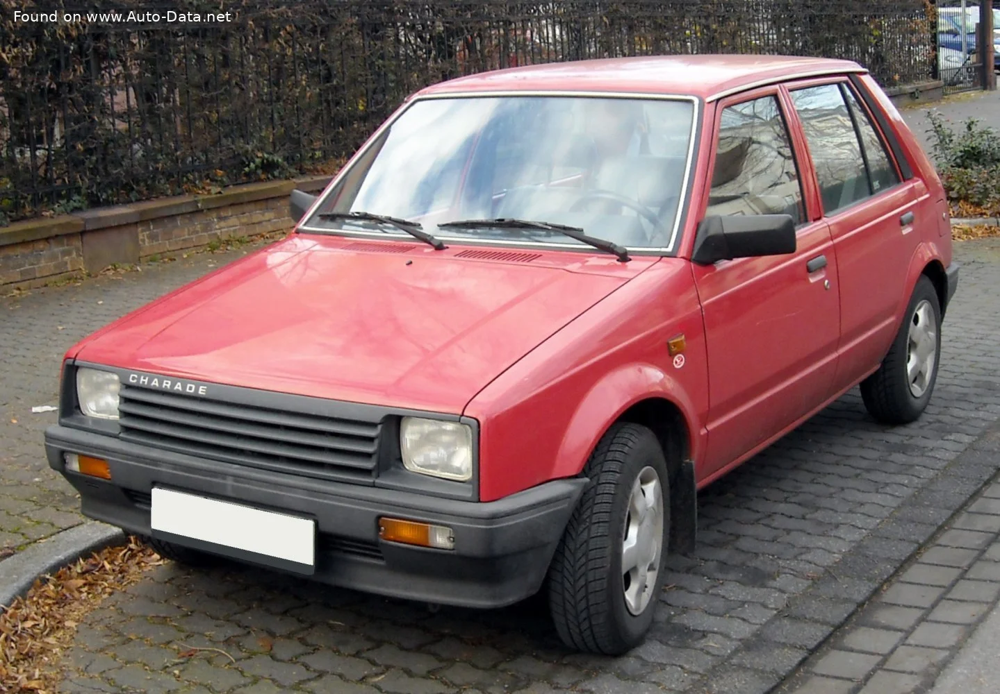 Daihatsu Charade 1.0 D (G30) (37 Hp)1983 - 1987 - 1
