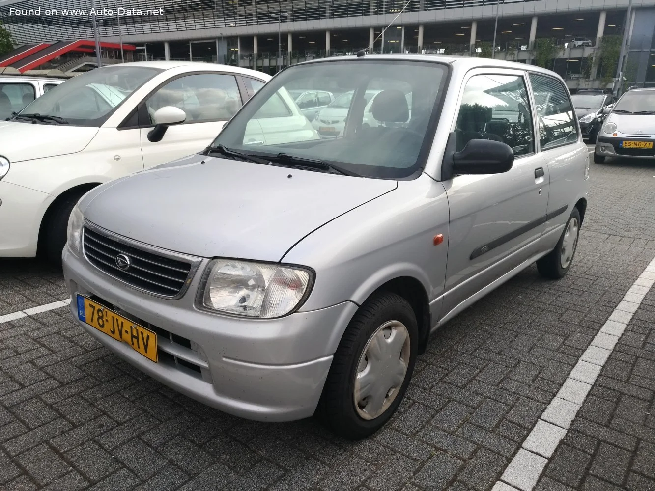 Daihatsu Cuore 1.0 i (L701) (56 Hp)1998 - 2003 thumbnail 5