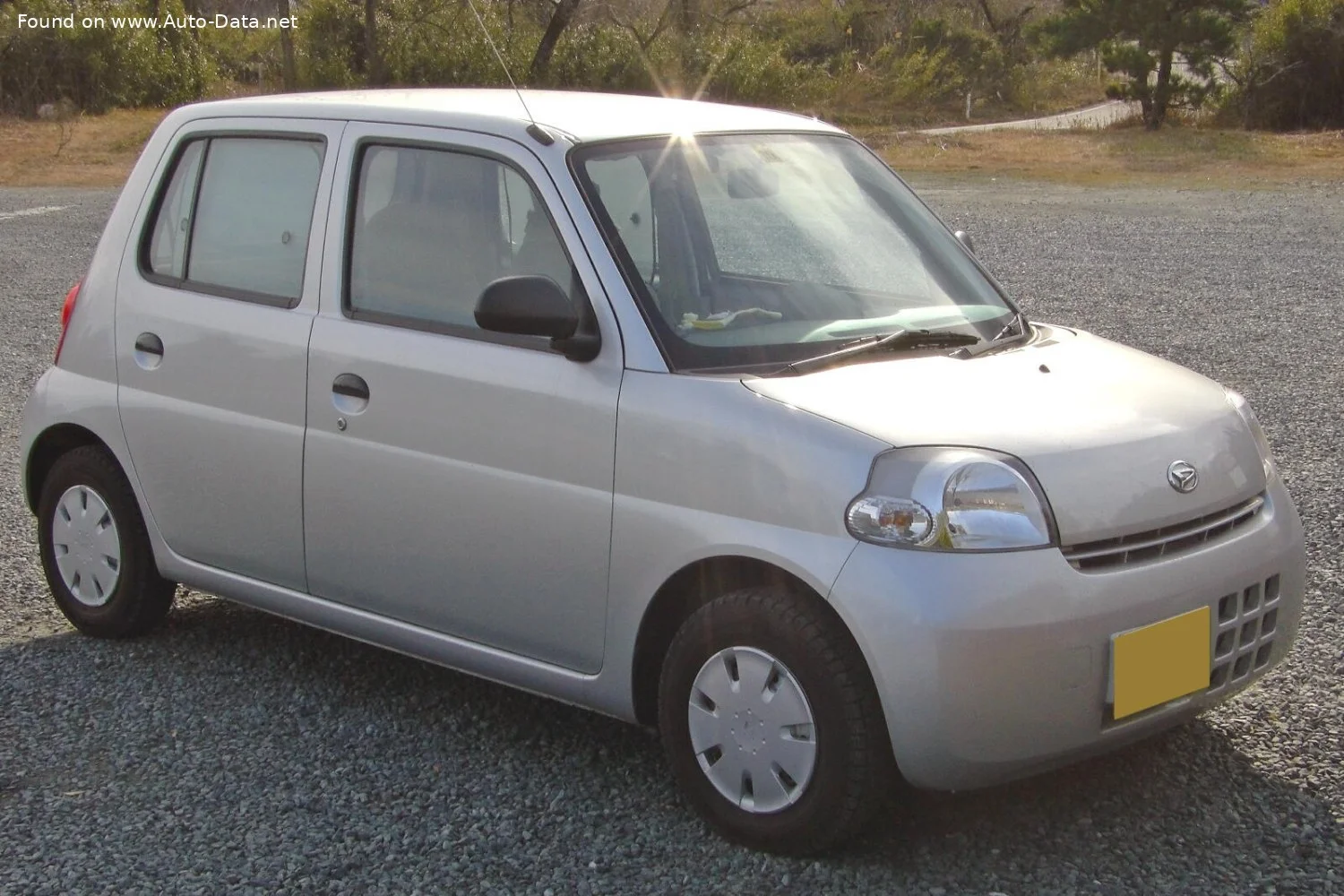 Daihatsu Esse 0.7 i 12V (58 Hp)2006 - 2011 - 1
