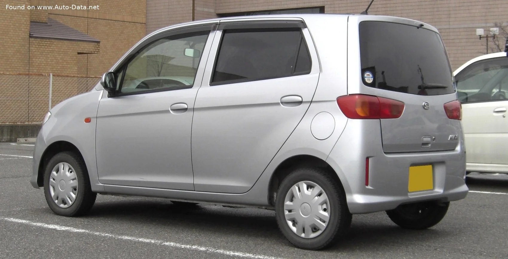 Daihatsu MAX 0.7 i 12V R (64 Hp)2001 - 2003 thumbnail 2