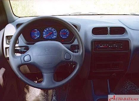 Daihatsu Terios 1.3 i 16V 4WD (86 Hp)1997 - 2006 thumbnail 10