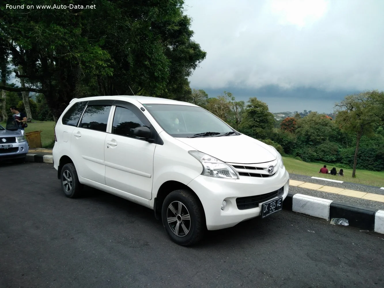 Daihatsu Xenia 1.0 (63 Hp)2011 - 2015 thumbnail 4