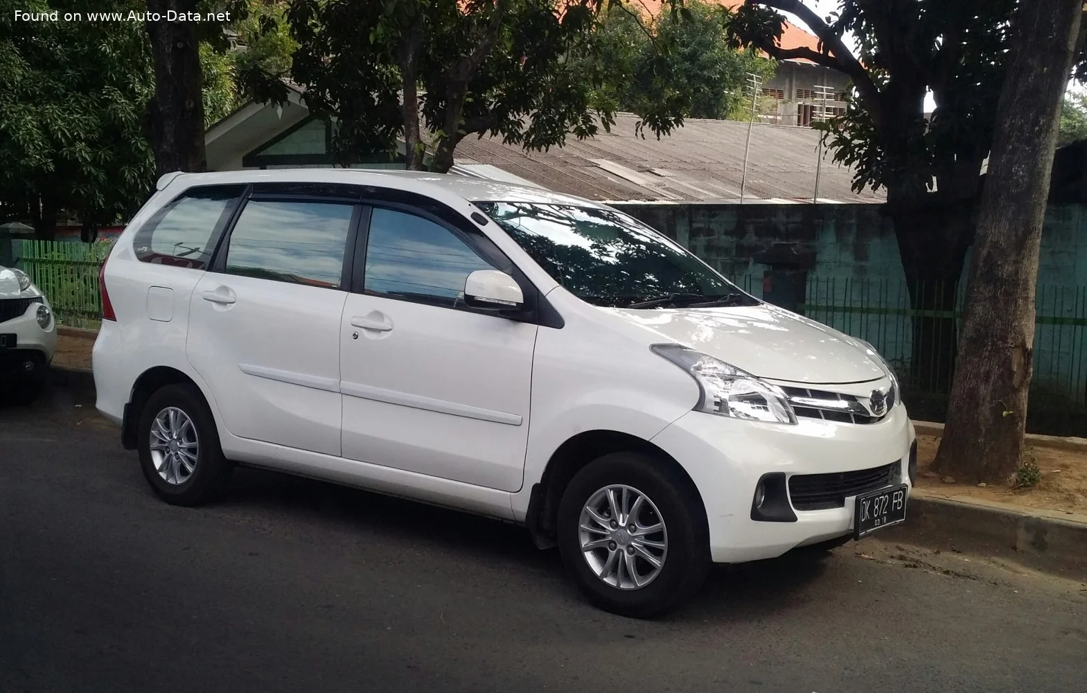 Daihatsu Xenia 1.0 (63 Hp)2011 - 2015 thumbnail 6