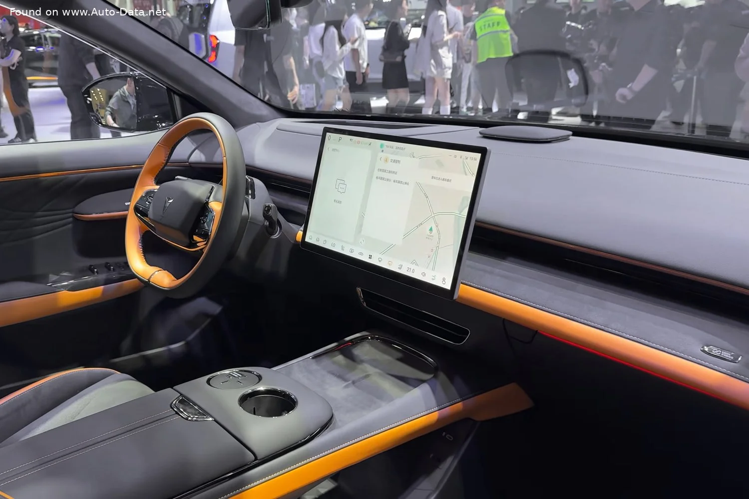 Deepal G318 1.5T 18.99 kWh (252 Hp) Extended Range2024 - thumbnail 3