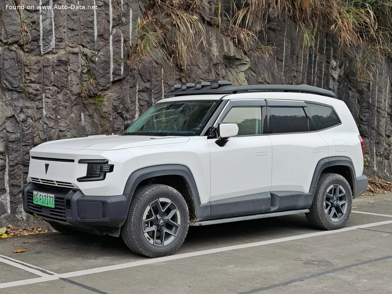 Deepal G318 1.5T 18.99 kWh (252 Hp) Extended Range2024 - thumbnail 4